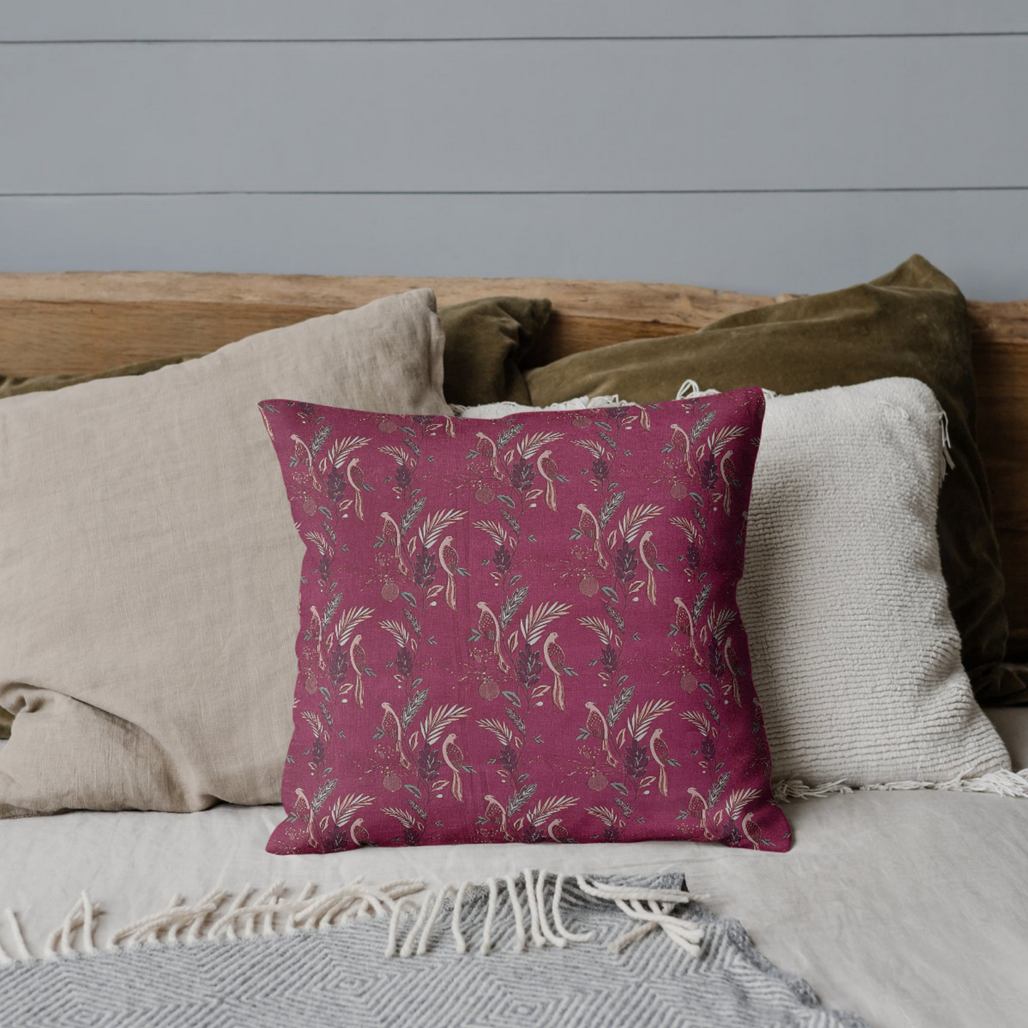 Pomona, Pillow
