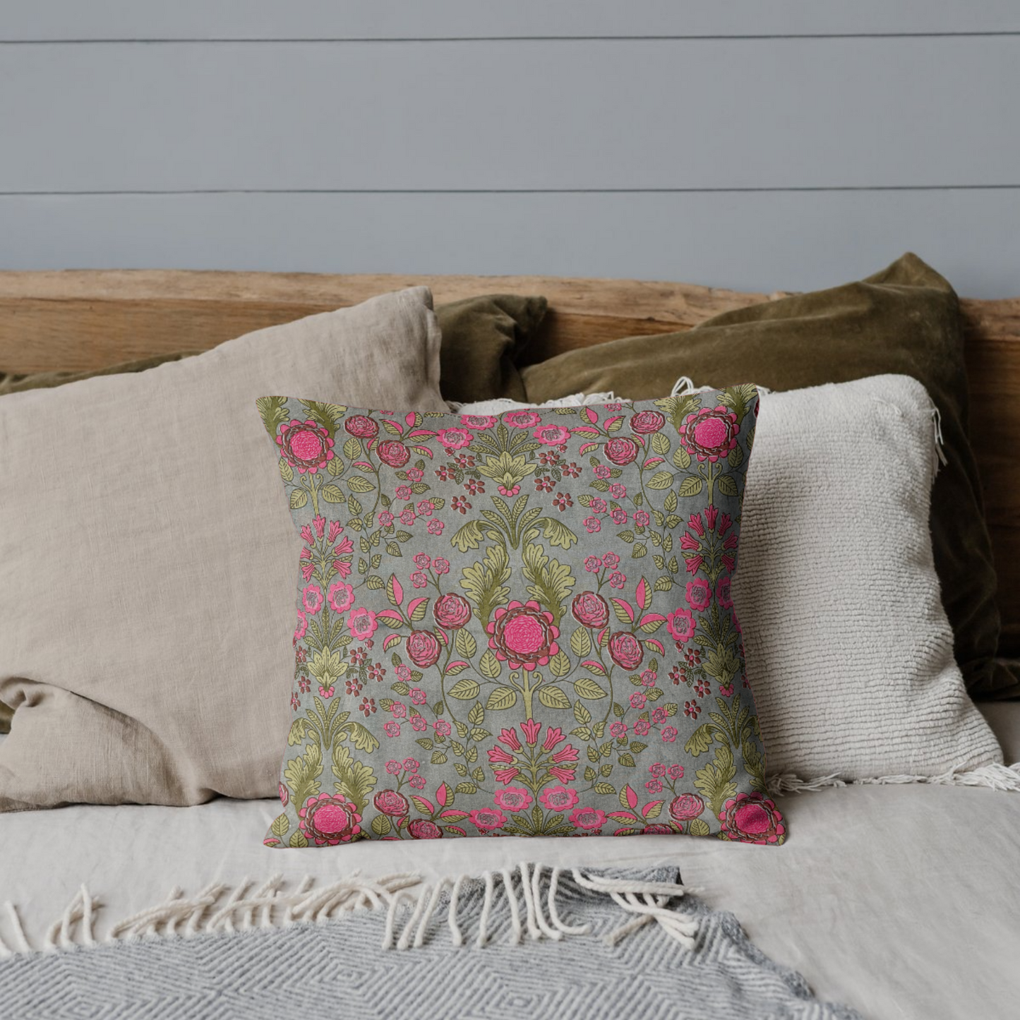 Thrive, Pillow