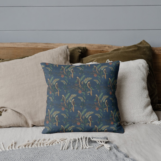 Pomona, Pillow